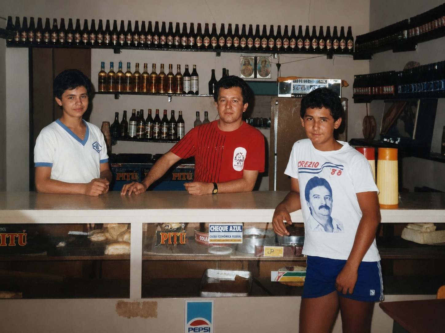 Foi garçon no bar do irmão